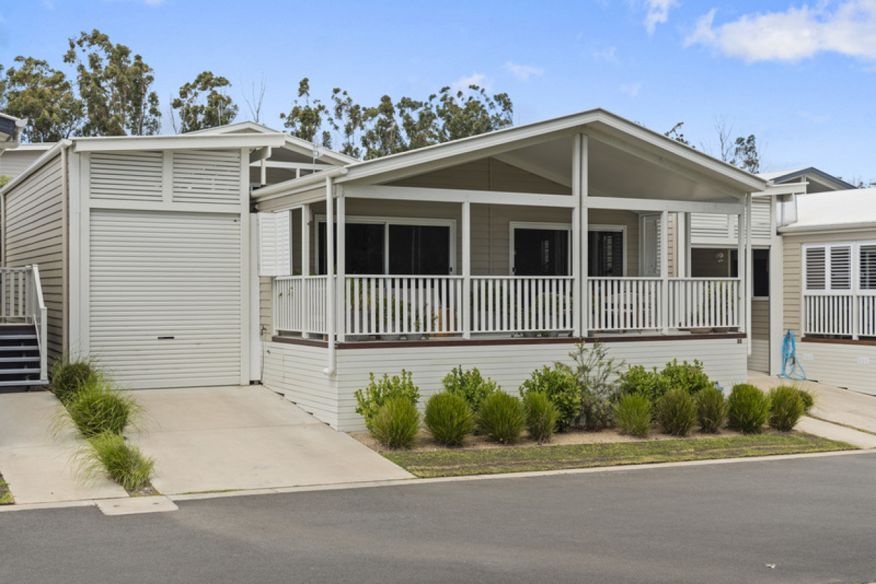 Stunning home with beautiful outlook and, Lake Conjola NSW retirement