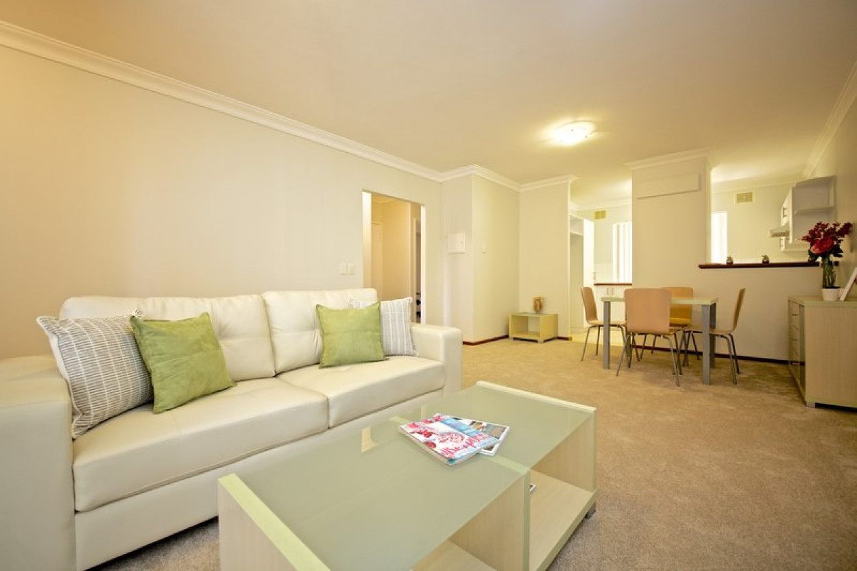 Fully renovated 2 bedroom, 1 bathroom villa., Woodvale WA retirement