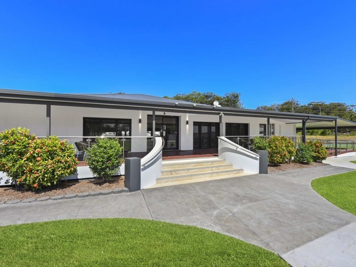 Discover land lease living, Port Macquarie NSW retirement real estate