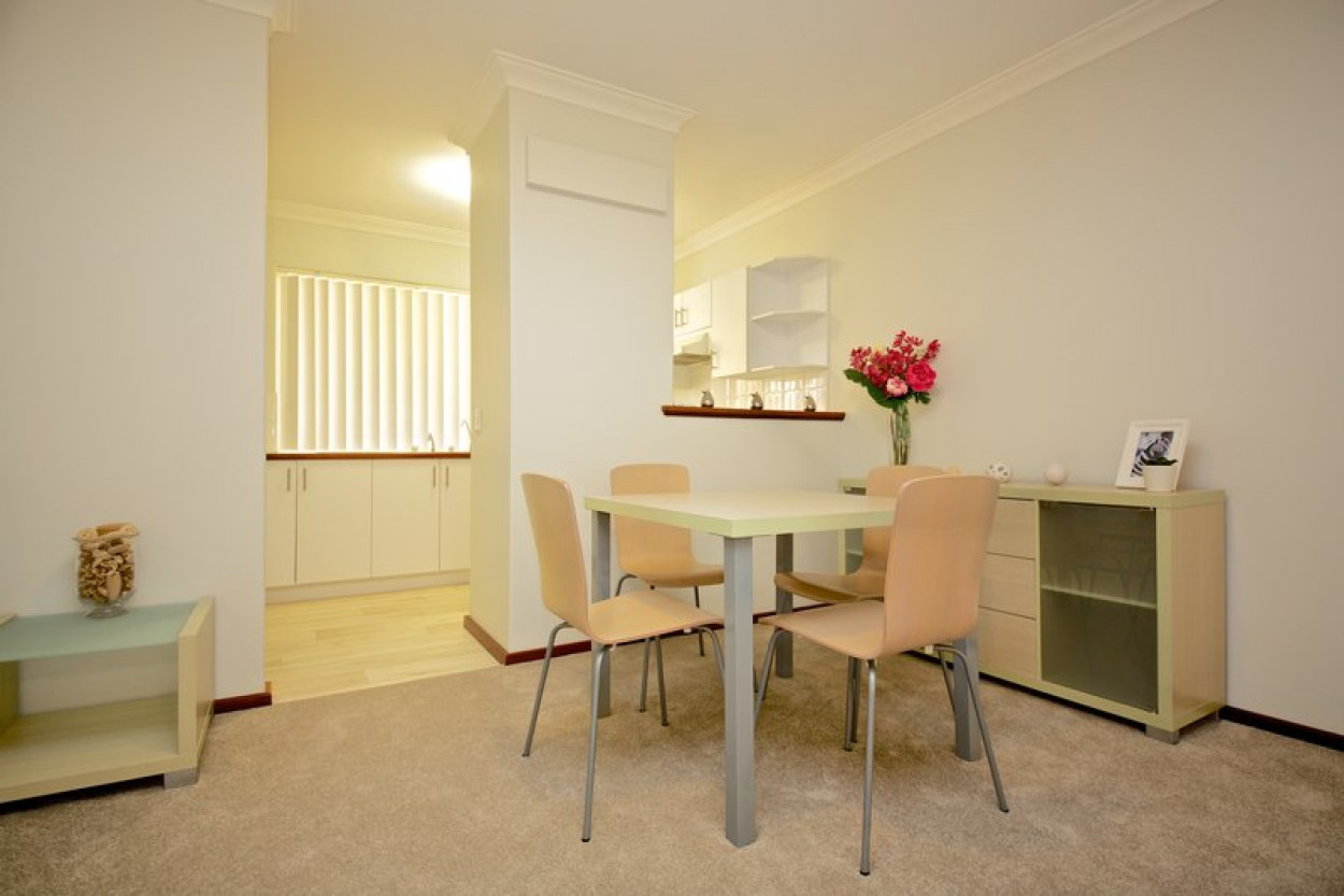 Fully renovated 2 bedroom, 1 bathroom villa., Woodvale WA retirement